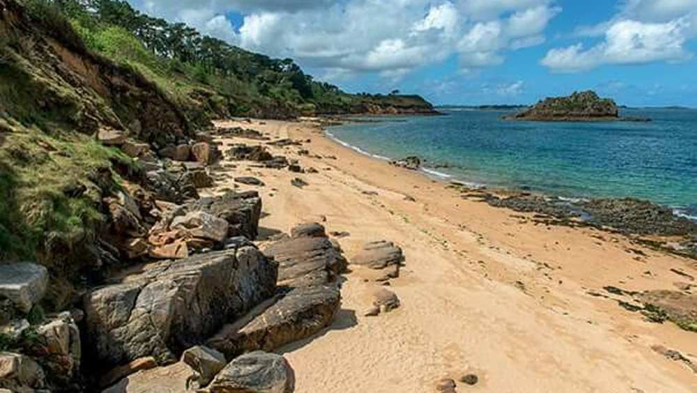 gite de boscornou plage de carantec